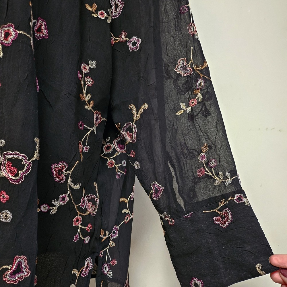 Studio C Black Floral Embroidered Button Front Shirt Size 22/24 Whimsigoth Fairy - Picture 5 of 7